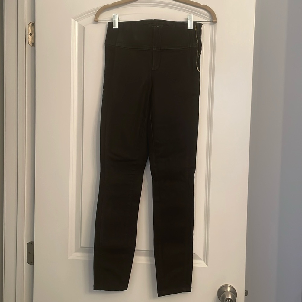 Guess jeans size 24